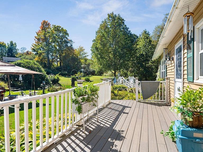3081 Perry Hill Road photo 2