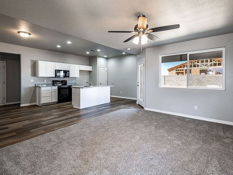 Willow 1020 Plan, Serena Grace Meadows photo 2