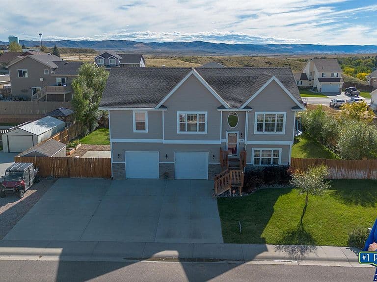 375 Williams Way photo 2