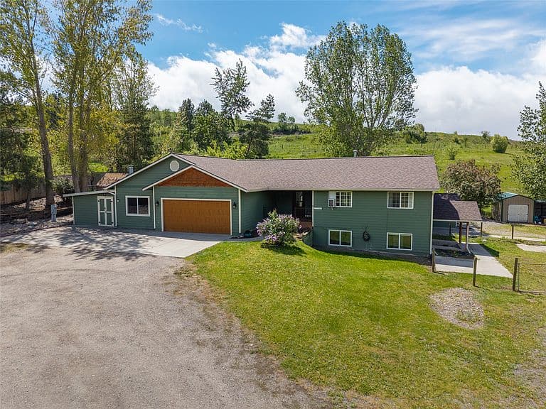 11720 Gopher Dr photo 2