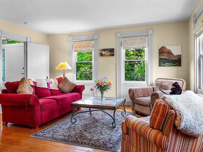 1574 Weir Road photo 2