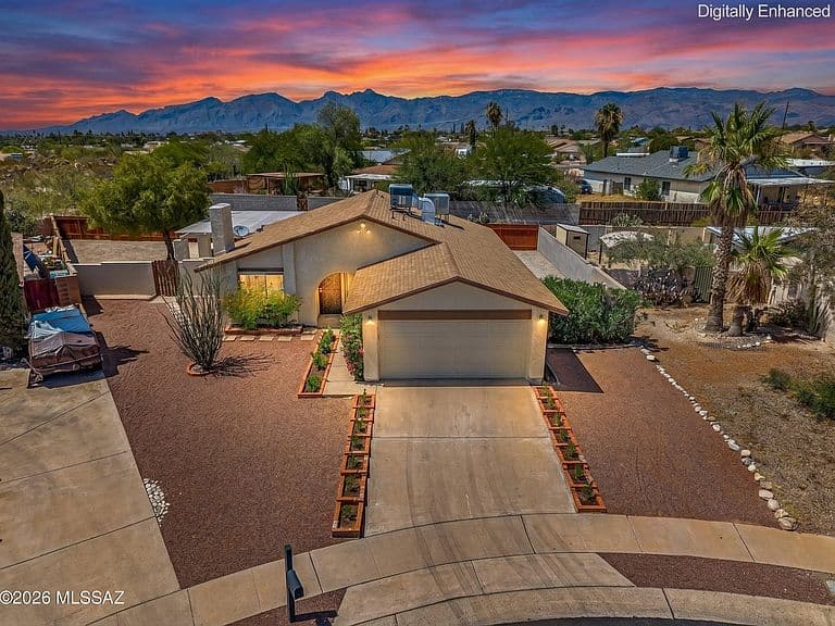 2672 S Black Moon Dr photo 1