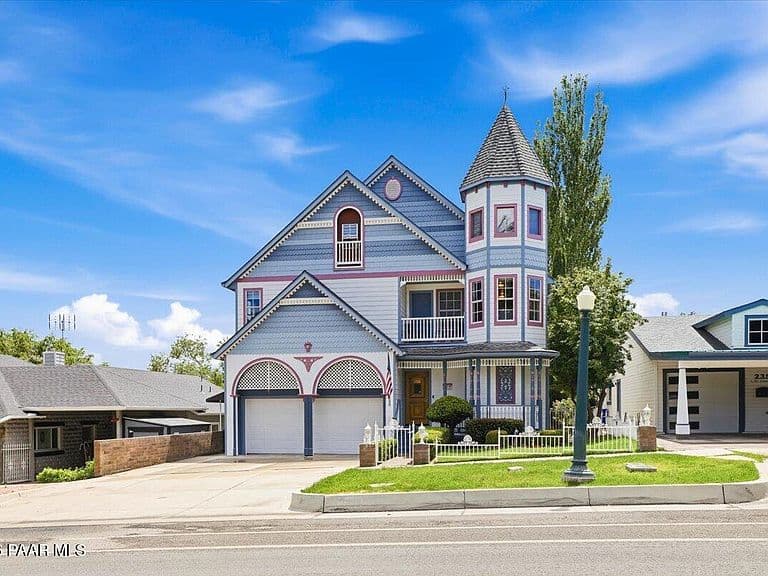 233 S Mount Vernon Ave photo 4