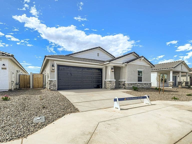 36941 W Nina St photo 1