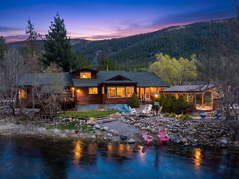 5634 Moyie River Rd photo 2