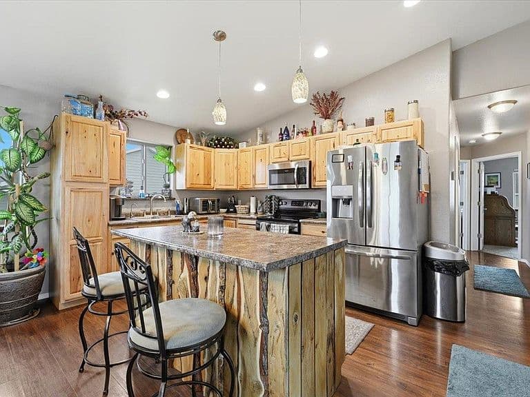 654 Teton Way photo 5