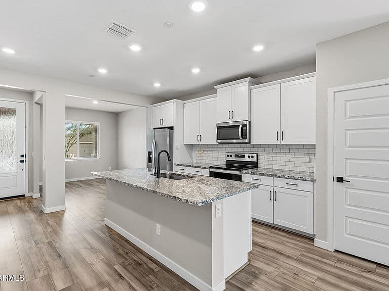 11452 W CAMDEN Drive photo 3