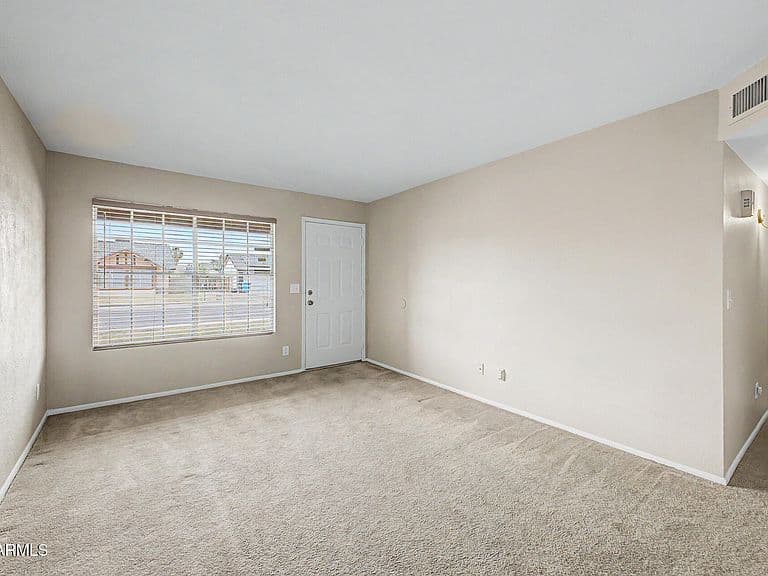 4737 W VILLA THERESA Drive photo 4