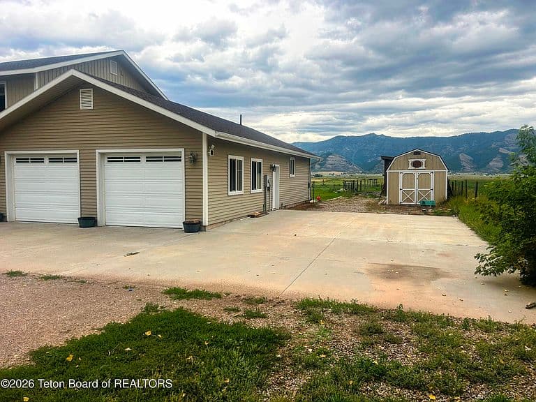 4359 State Highway 238 photo 3