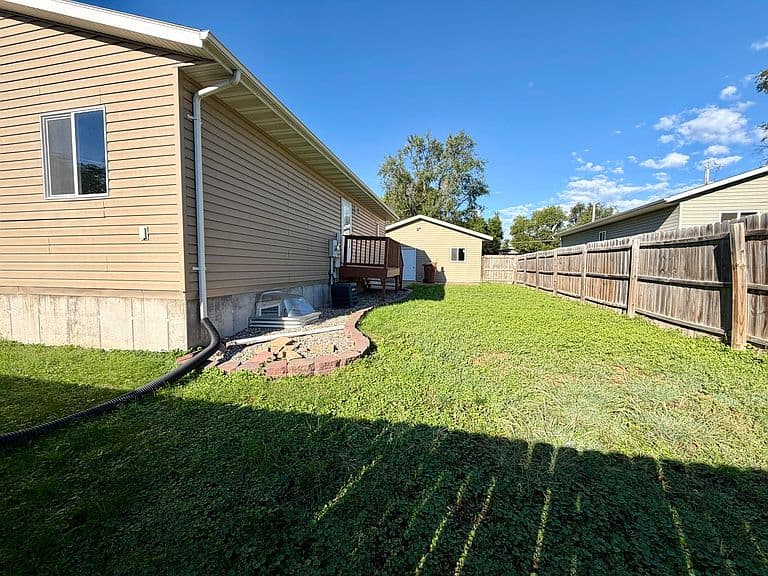 382 Mellette Ave SW photo 5