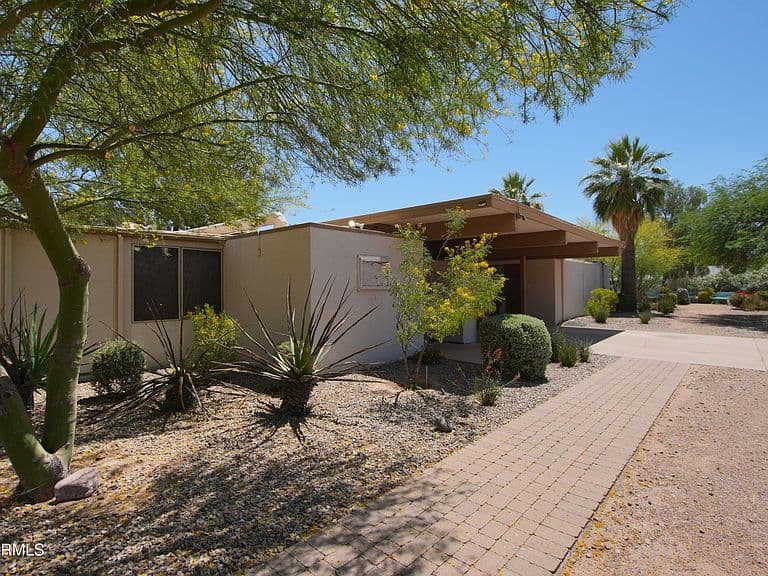 8204 E MONTEREY Way photo 2