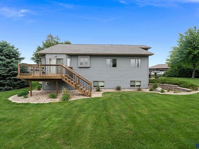 507 Erin Cir photo 4