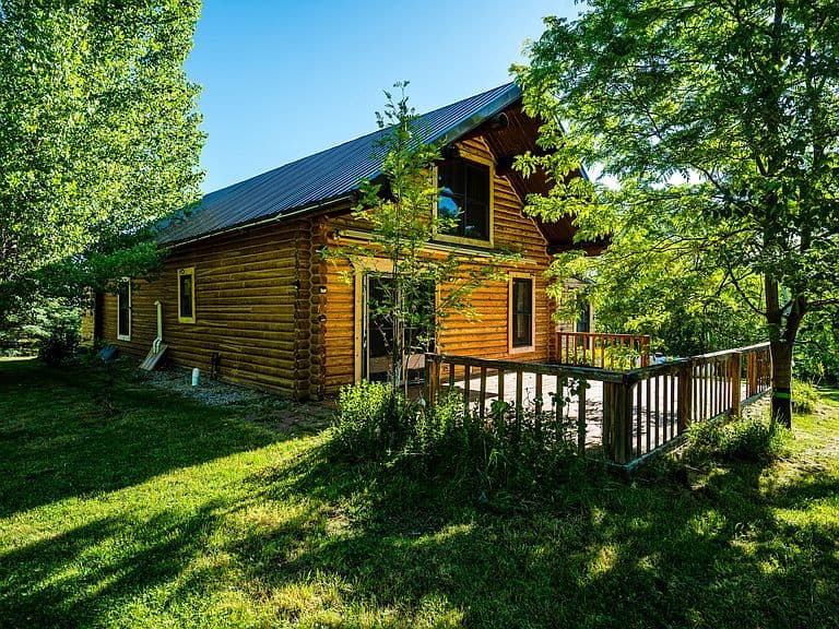 79 Fischer Dr photo 2