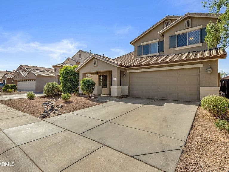 41931 W Colby Drive photo 2