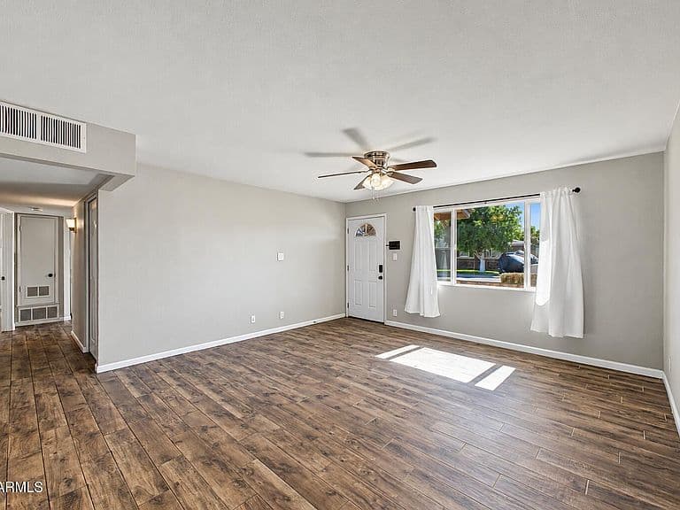 7814 E LOMA LAND Drive photo 5
