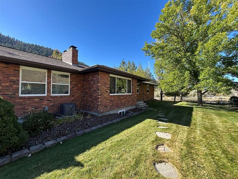 9859 Miller Creek Rd photo 1