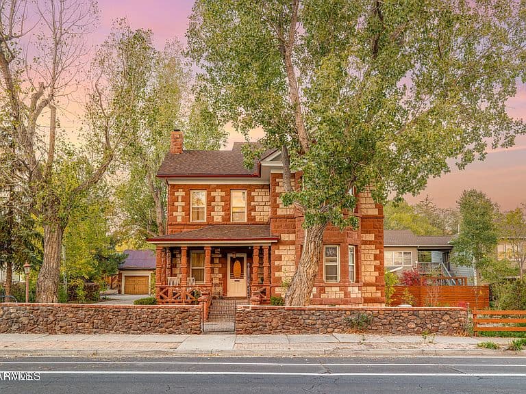 614 W SANTA FE Avenue photo 2