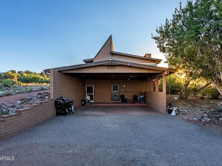 2645 E Lobo Circle photo 5