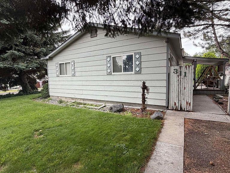 311 S Ave E photo 4