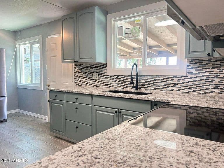 4843 W FLOWER Street photo 1