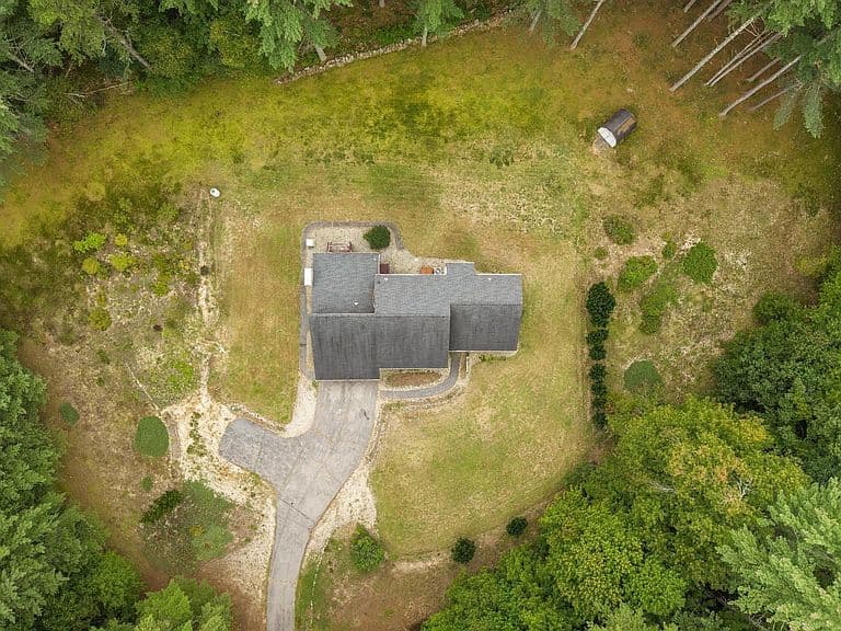 182 Farley Road photo 3