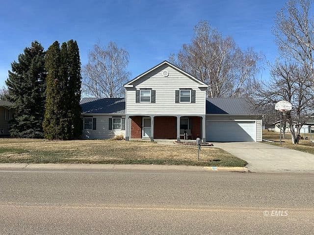 1221 S Strevell Ave photo 1