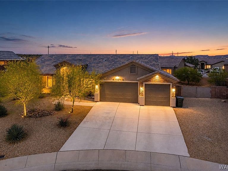 4052 Ranchita Court photo 2
