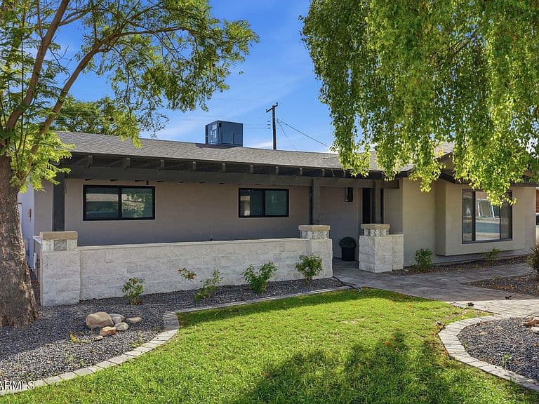 8233 E MONTEROSA Street photo 5