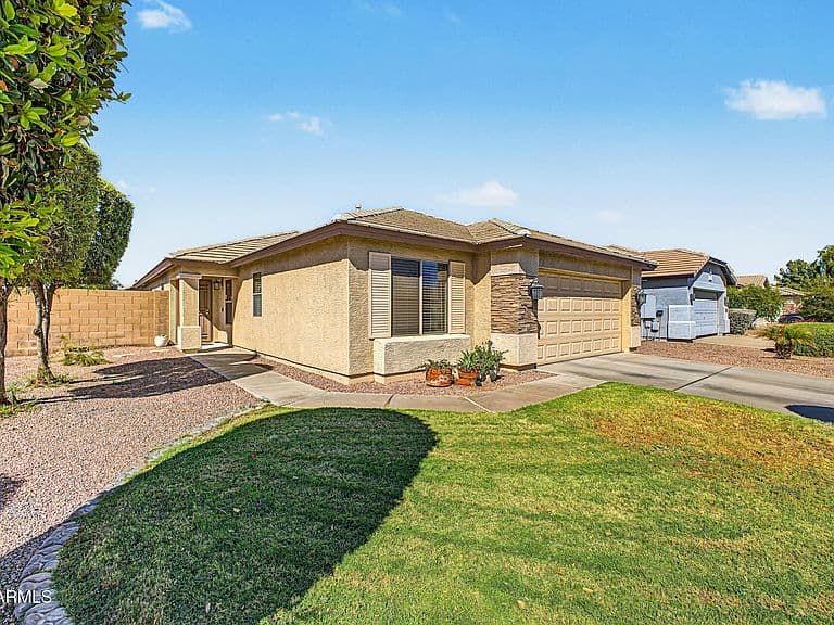 12530 W COLDWATER SPRINGS Boulevard photo 2
