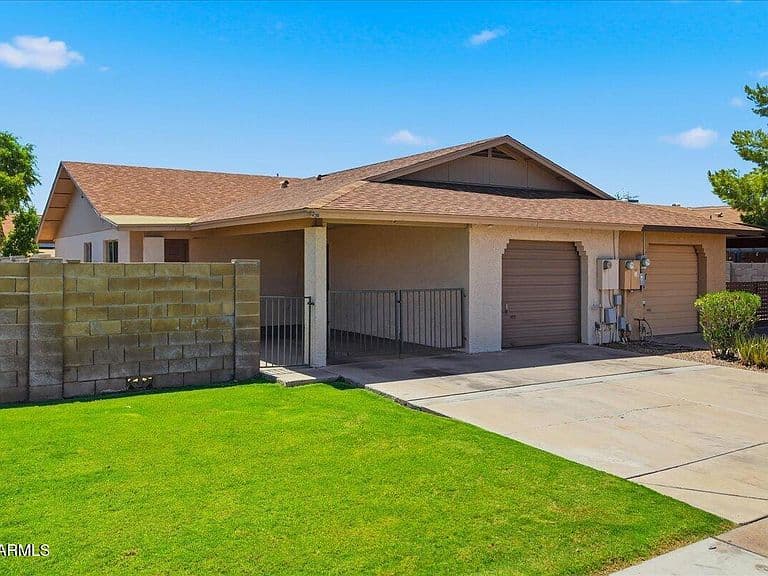 1837 E INTREPID Avenue photo 2