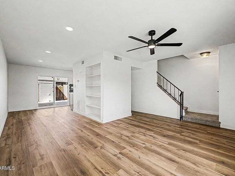 415 E REDMON Drive photo 3