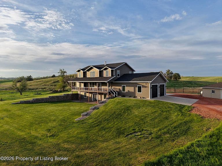1744 Highway 22 photo 1