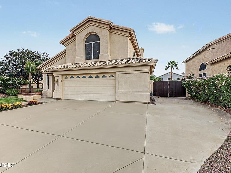 907 W Sandra Terrace photo 2