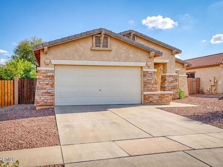 844 E INDIAN WELLS Place photo 4