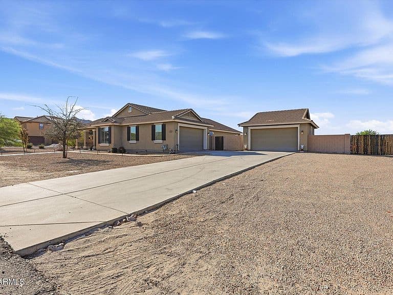 3760 W ROBERTS Road photo 5