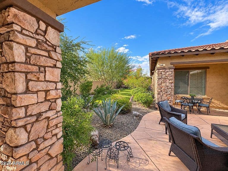 1522 W HORSETAIL Trail photo 3