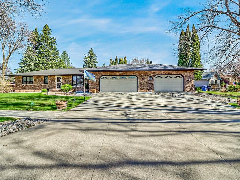 42 36th Ave NE photo 3