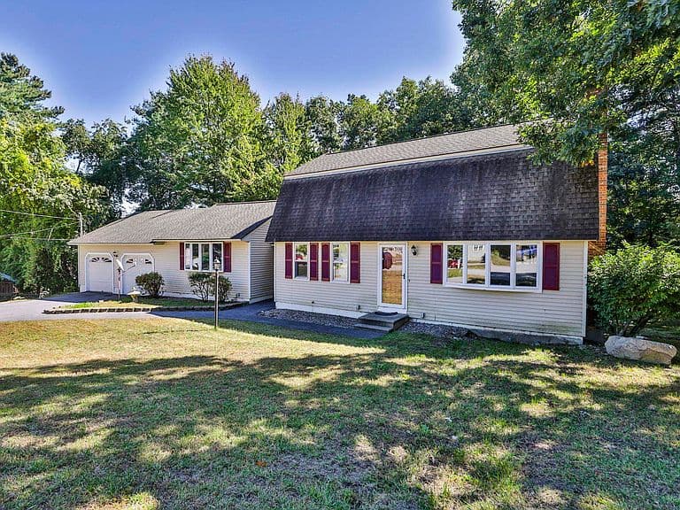 16 Blueberry Lane photo 1