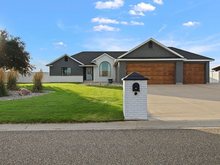 78 Pelican Dr photo 1