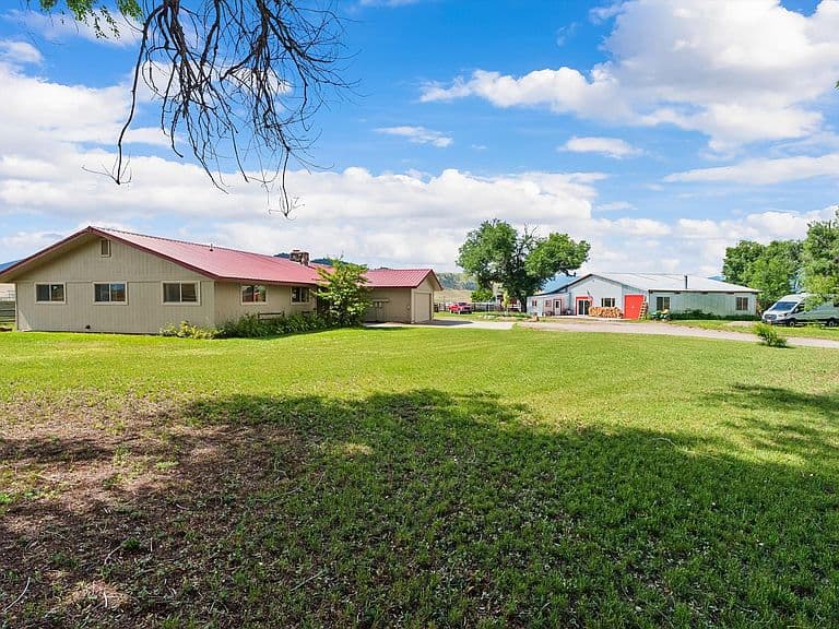 41721 Gallagher Ln photo 4