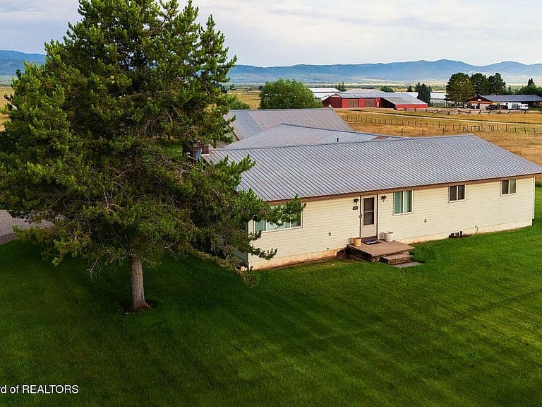 87487 Us Highway 89 photo 3