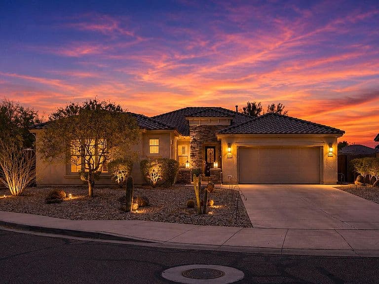 2407 W MAYA Way photo 5