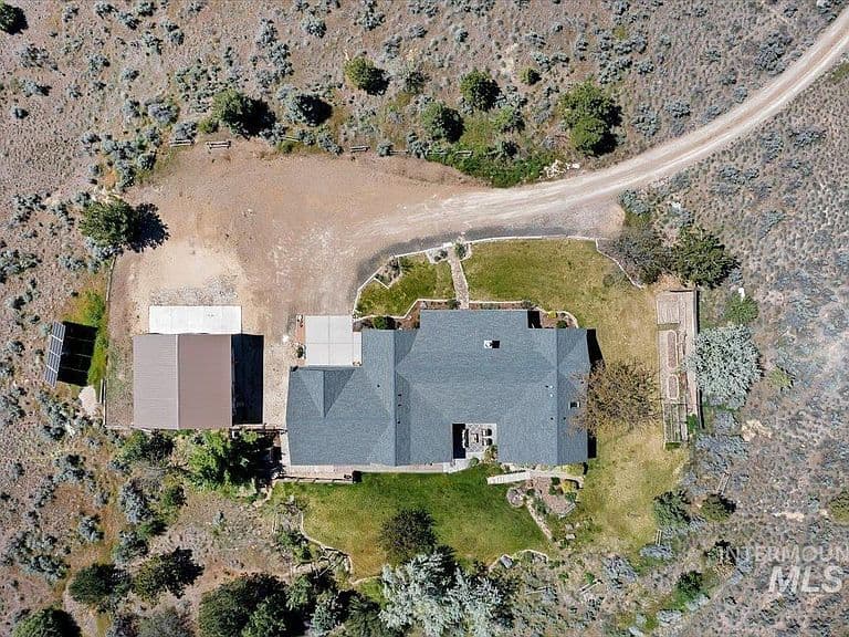 147 E Indian Creek Rd photo 5