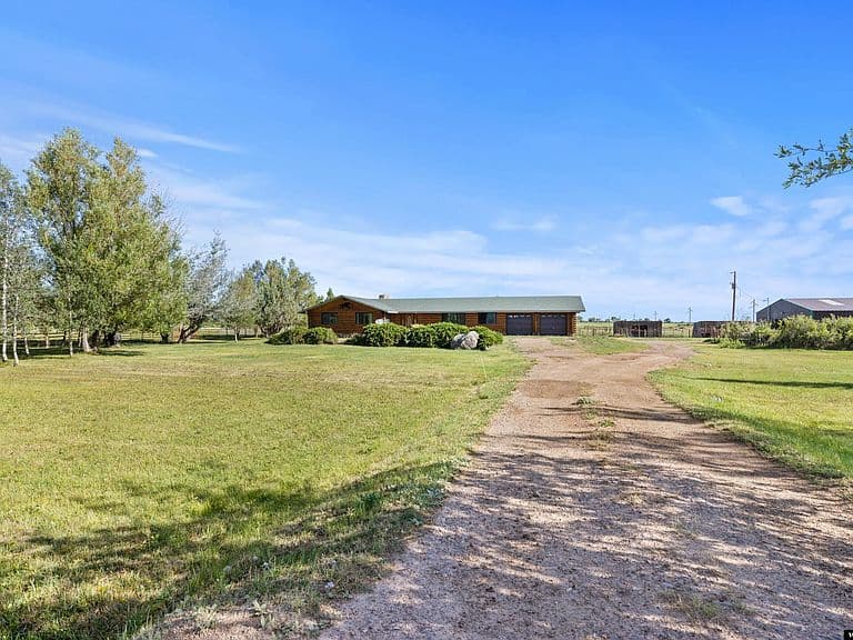 1546 County Road 218 photo 2