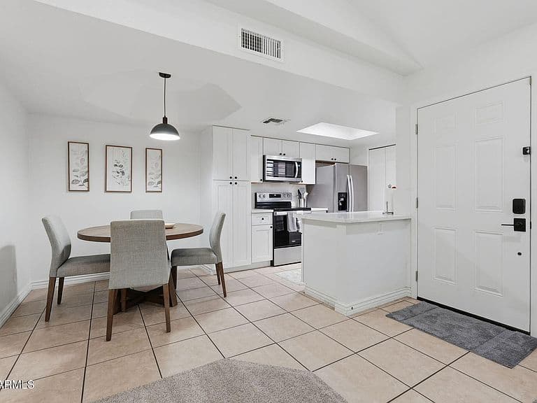 2855 S Extension Rd Unit 259 photo 5