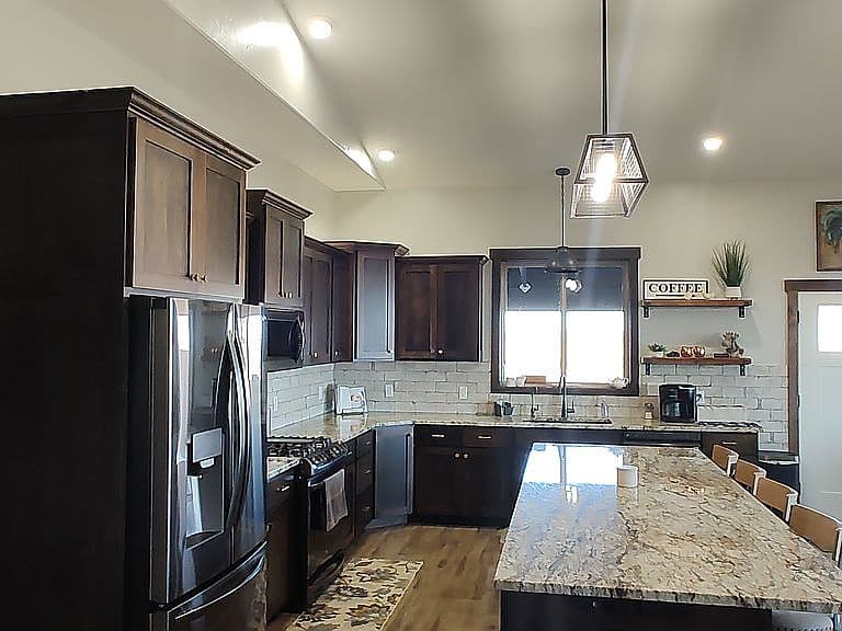 647 N 1300 W photo 5