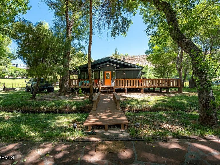 1420 N PAGE SPRINGS Road photo 4