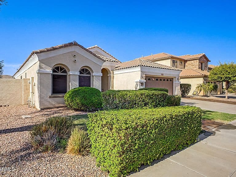 2094 E EBONY Drive photo 2