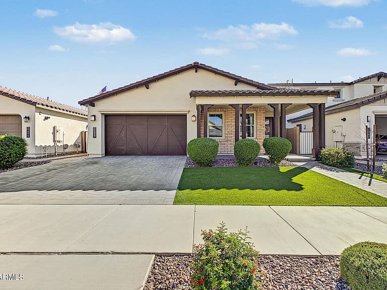 21387 E MACAW Drive photo 2