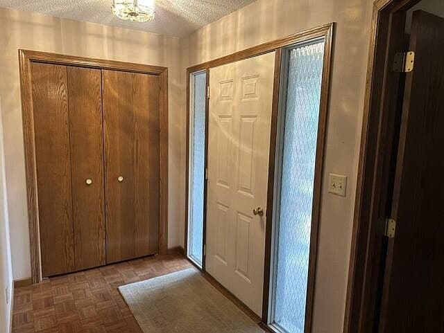 906 Arrowhead Pass photo 3